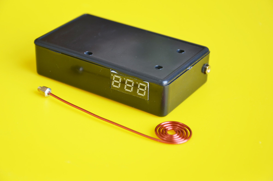 反警報調節可能な電圧20W EMP UHF VHFの妨害機