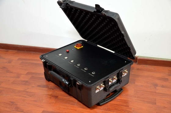 ペリカンのスーツケースの戦術的な妨害機、8バンド2G 3G 4G 5.8G妨害機の電子デバイス500W